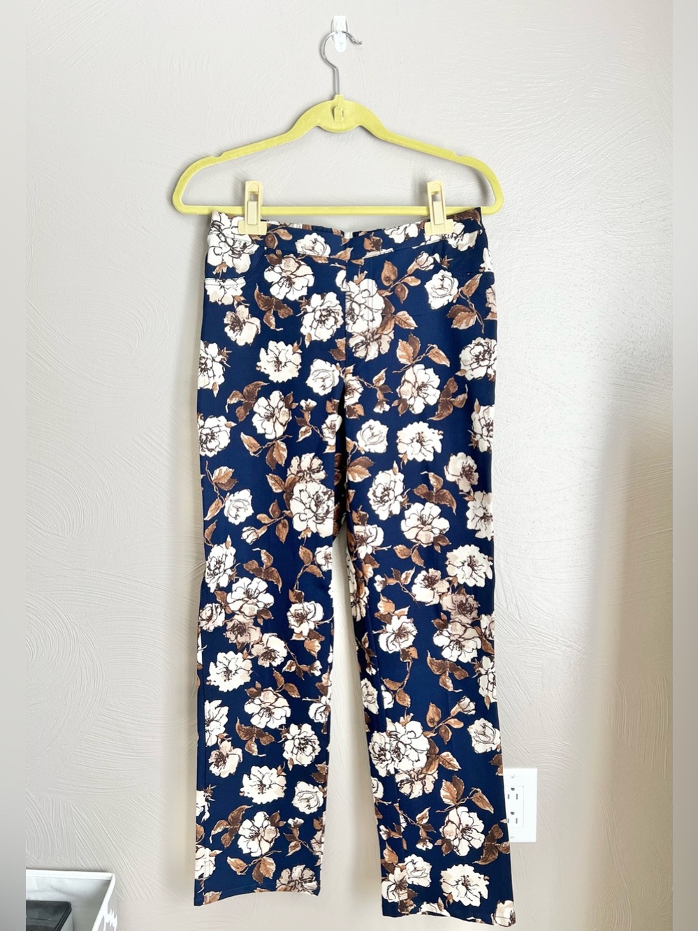 Isaac Mizrahi 24/7 Stretch Straight Leg Pants